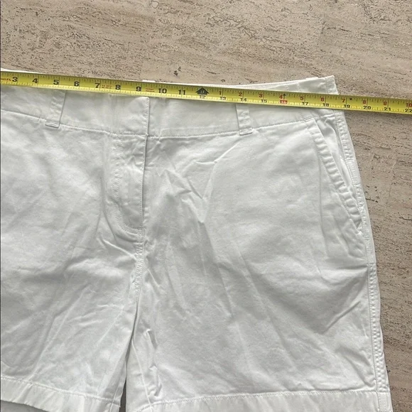 VINEYARD VINES 5 Inch Every Day Shorts Crisp White Fat Front with Pockets Sz 14